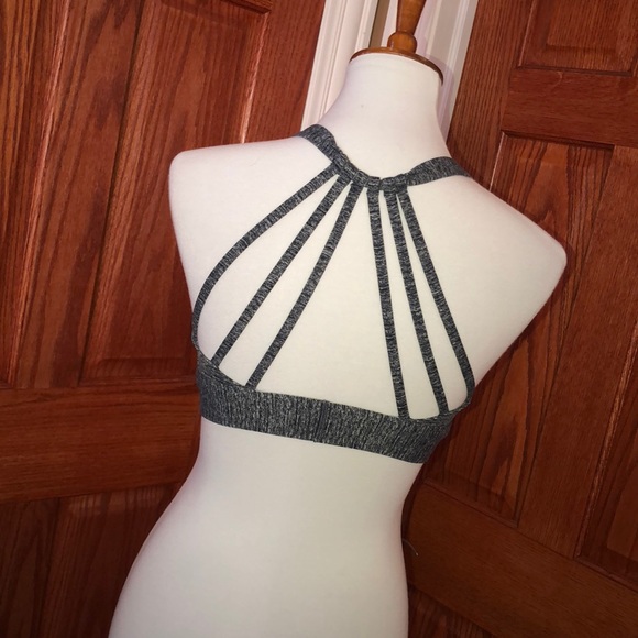 Pink sports bra - Picture 3 of 4